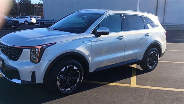 New 2026 Kia Sorento S image 7