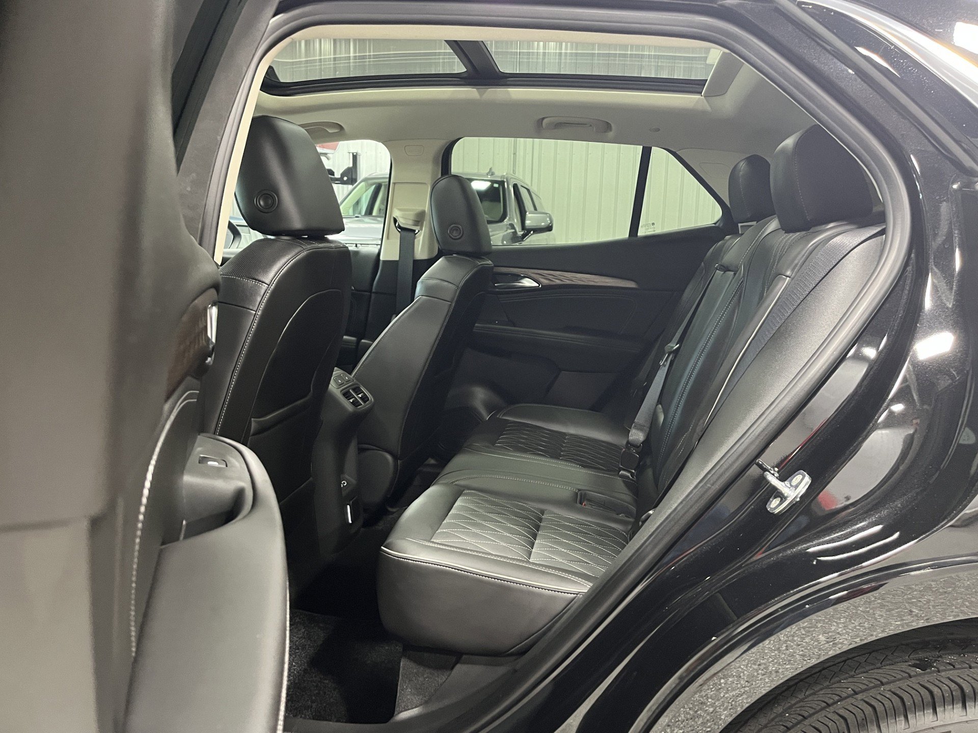 Certified 2023 Buick Envision Avenir AWD/4WD image 11