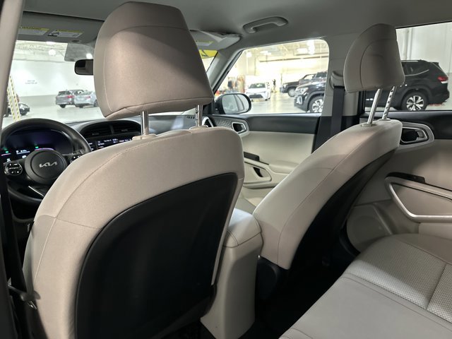 Used 2024 Kia Soul LX image 19