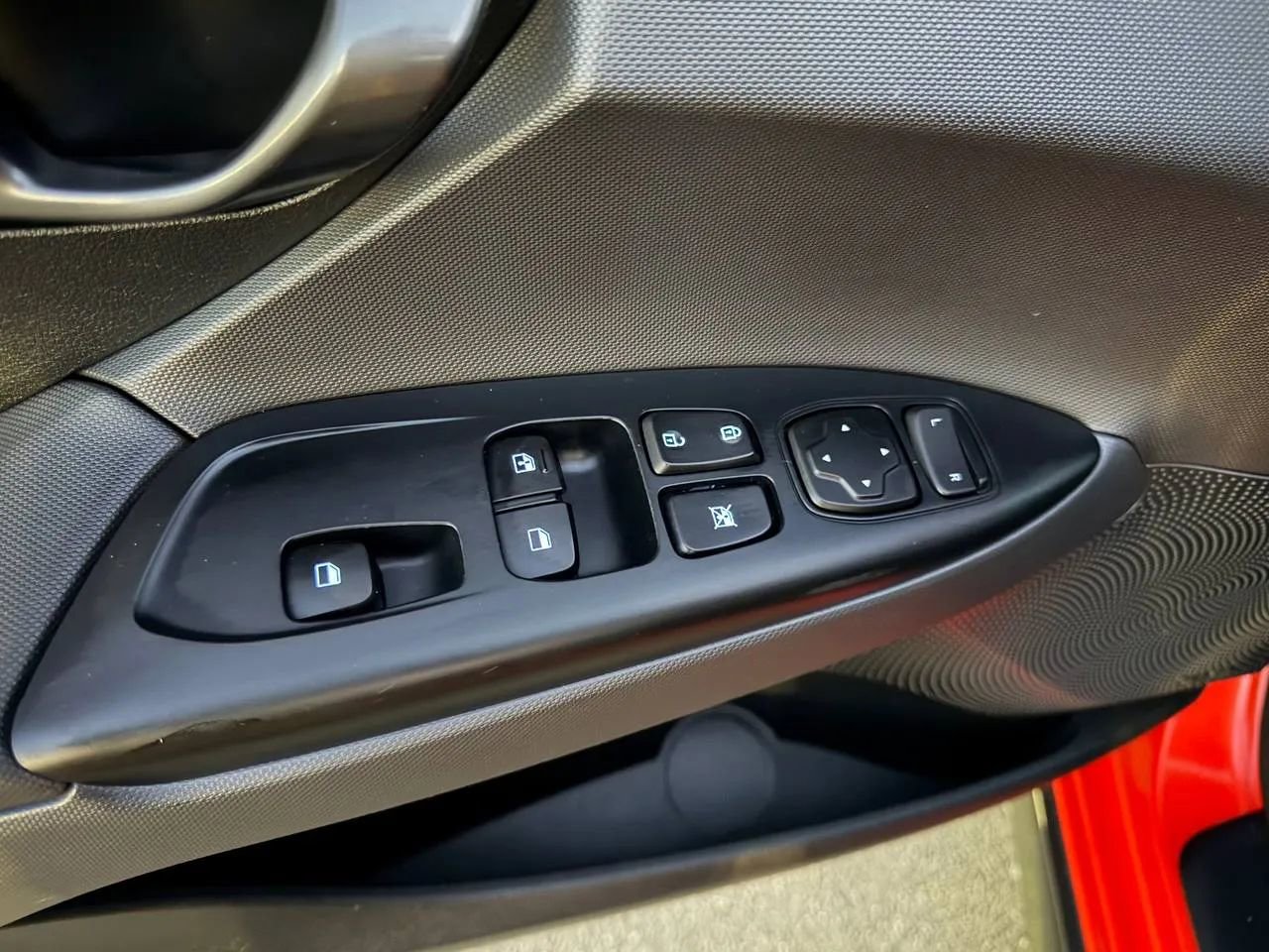 Used 2019 Hyundai Veloster Turbo R-Spec FWD image 32