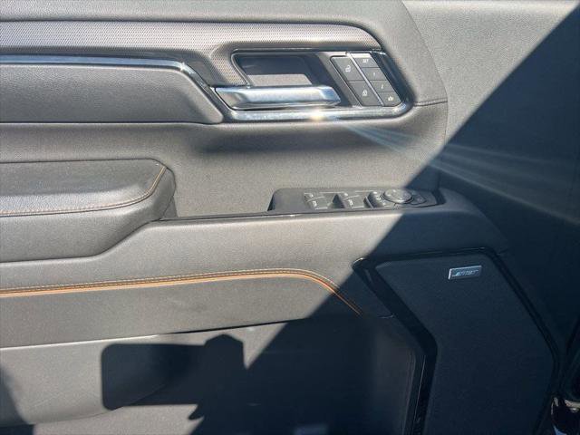 Used 2024 GMC Sierra 2500 AT4 w/ AT4 Premium Plus Package AWD/4WD image 10