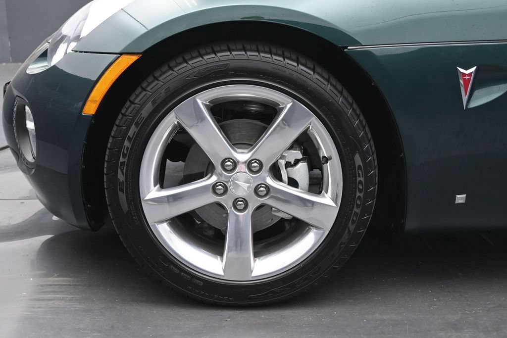 Used 2007 Pontiac Solstice GXP w/ Premium Package RWD image 22