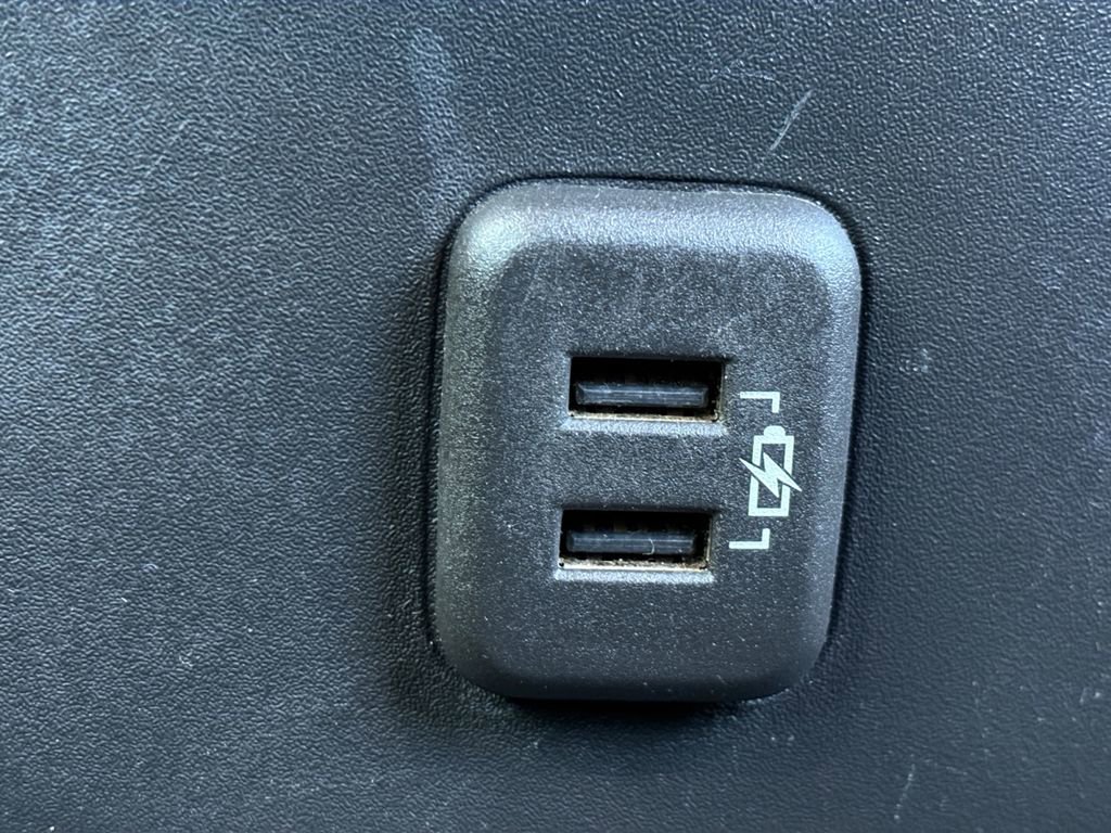 Used 2023 Chevrolet Equinox LS image 6