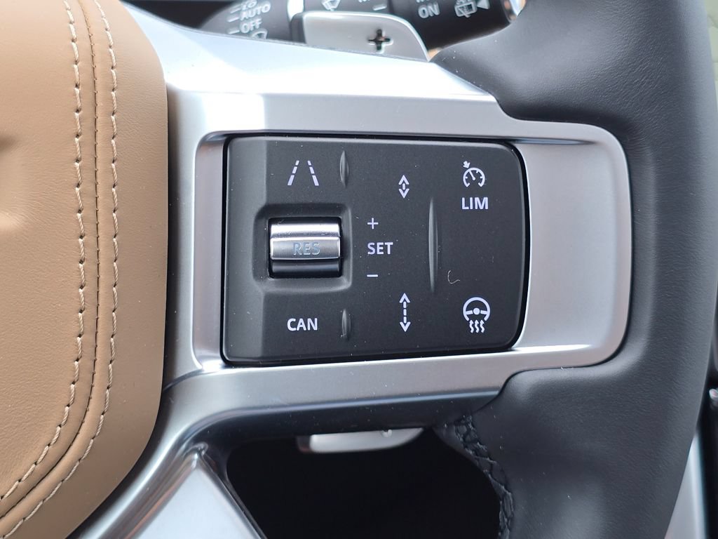 New 2026 Land Rover Discovery Limited Edition AWD/4WD image 28