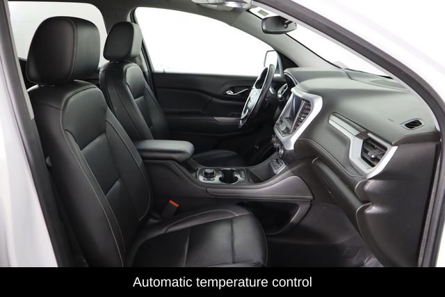 Used 2020 GMC Acadia SLT w/ Driver Alert Package II image 19