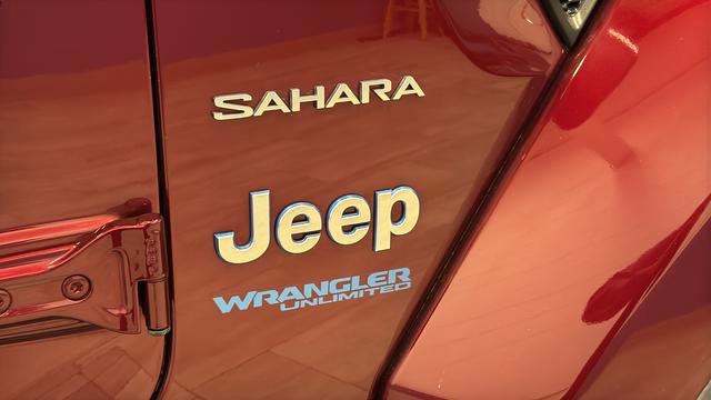 Used 2022 Jeep Wrangler Unlimited Sahara w/ Cold Weather Group image 37