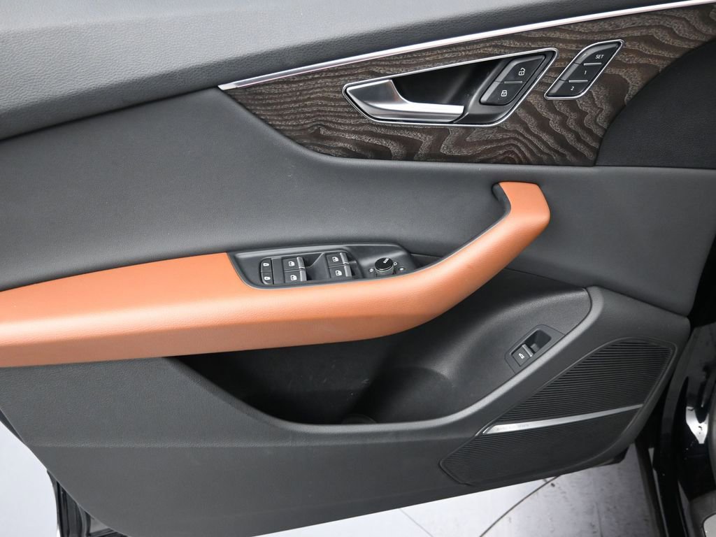 Used 2020 Audi Q8 Premium Plus w/ Premium Plus Package image 12