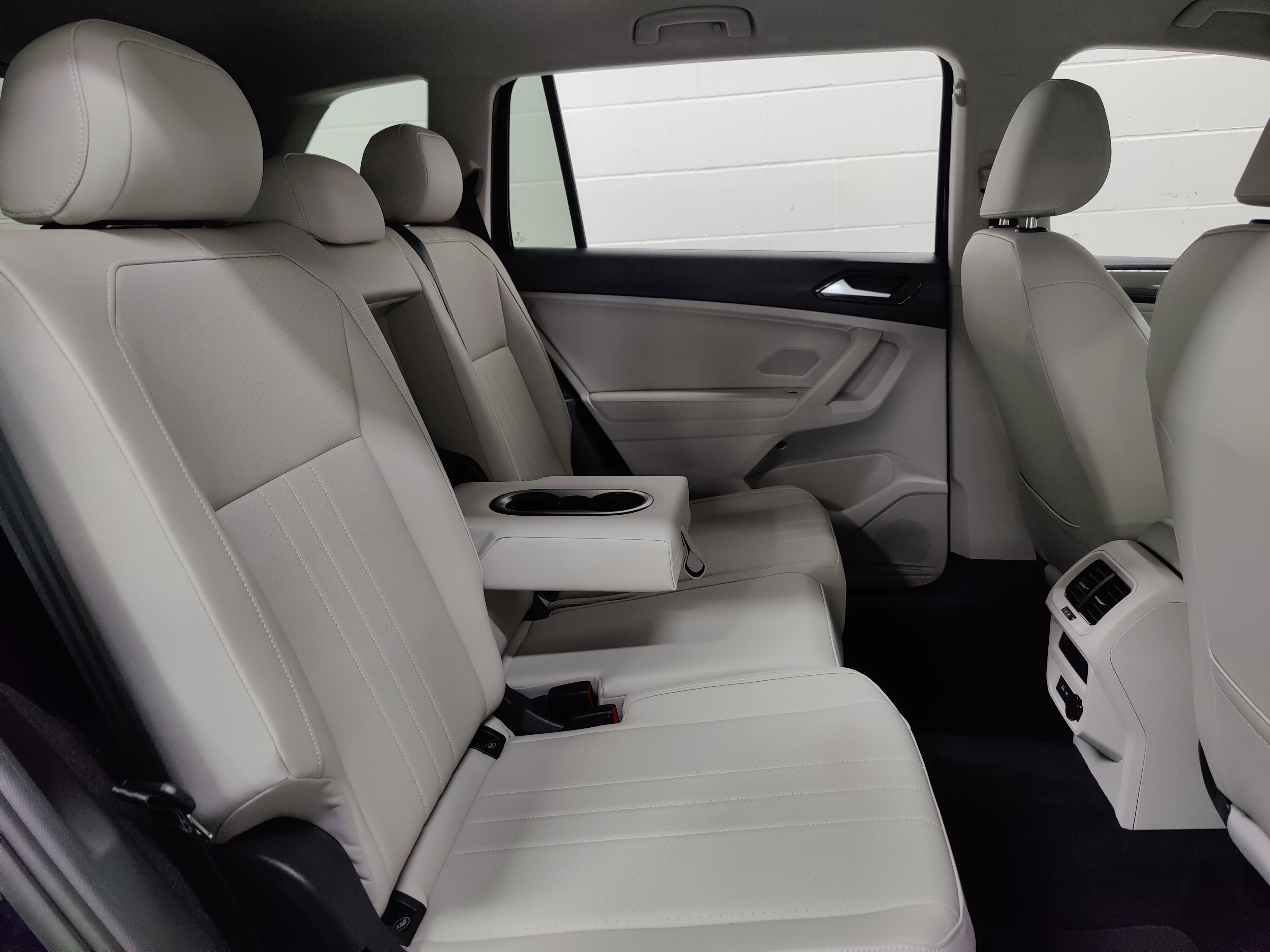 Certified 2023 Volkswagen Tiguan SE AWD/4WD image 13