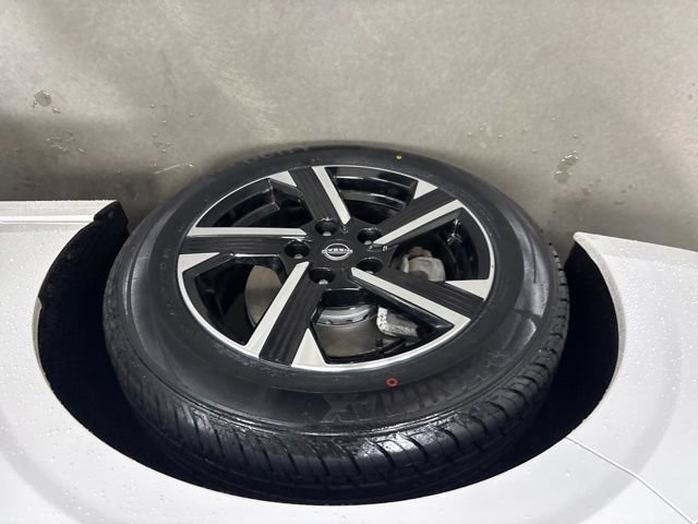 Used 2024 Nissan Sentra SV FWD image 27