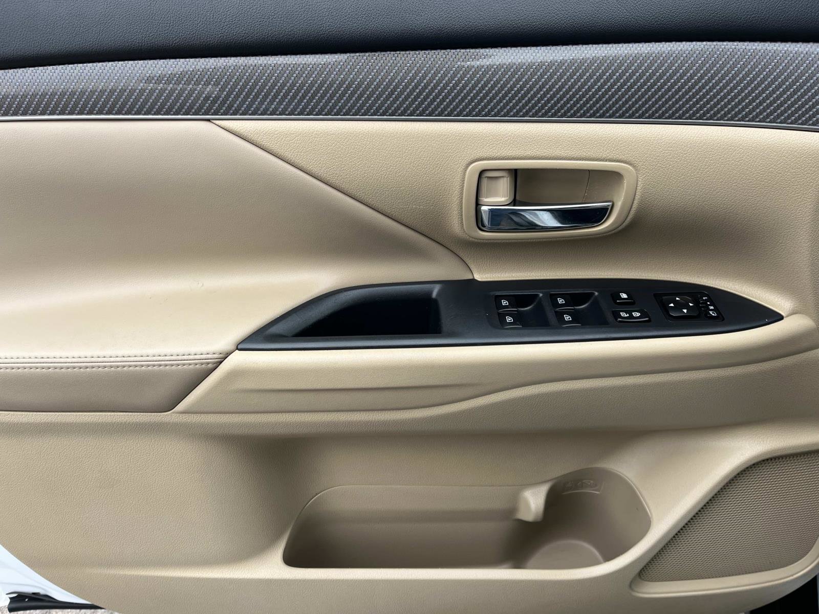 Used 2020 Mitsubishi Outlander GT image 30