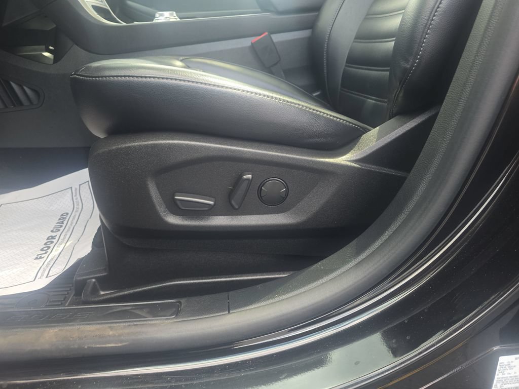 Used 2023 Ford Edge SEL w/ Convenience Package AWD/4WD image 16