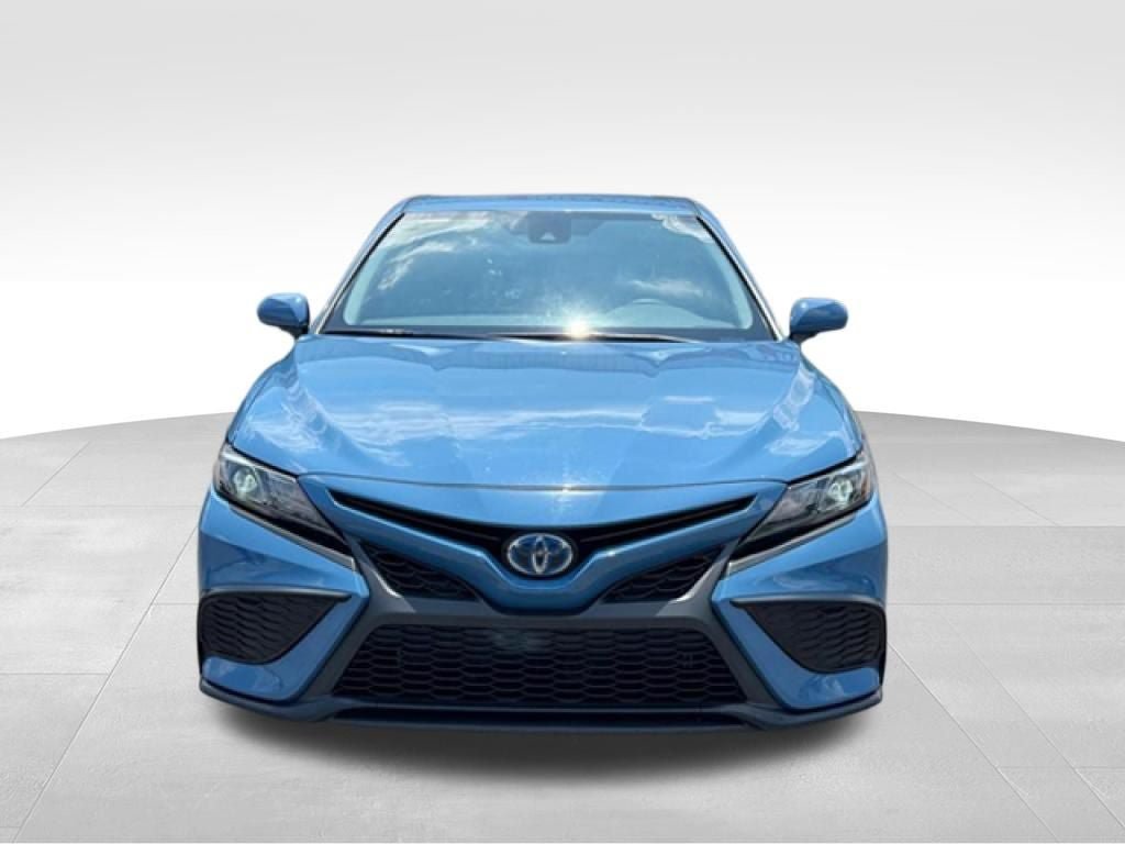 Used 2024 Toyota Camry SE w/ Cold Weather Package FWD image 11