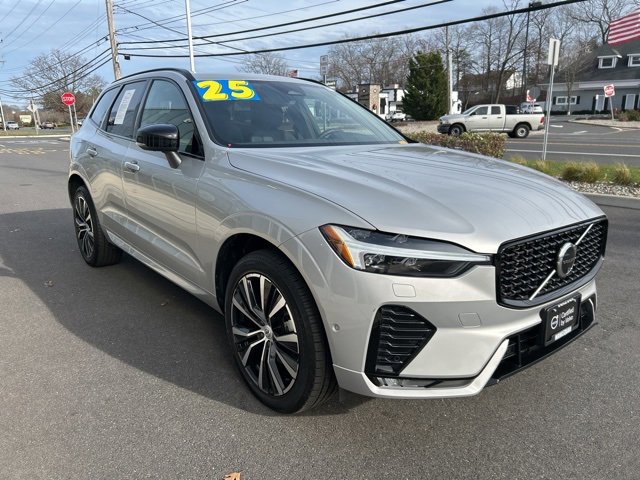 Certified 2025 Volvo XC60 B5 Plus image 6