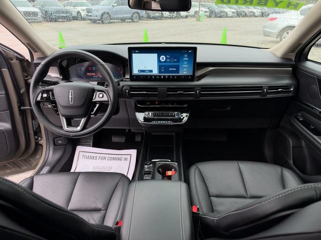 Used 2025 Lincoln Corsair Grand Touring w/ Jet Appearance Package AWD/4WD image 19