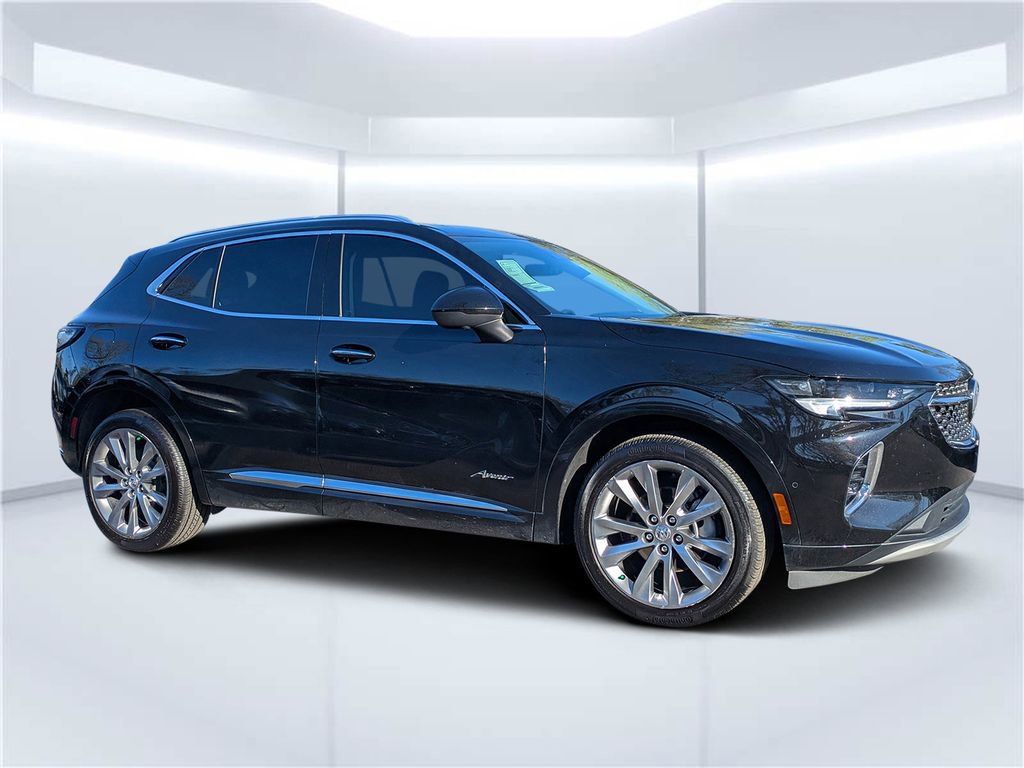 Used 2023 Buick Envision Avenir image 1