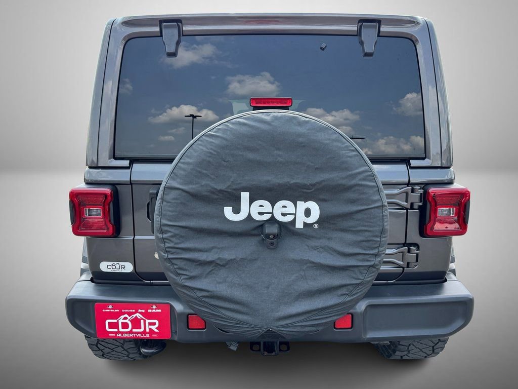 Used 2018 Jeep Wrangler Unlimited Sahara image 7