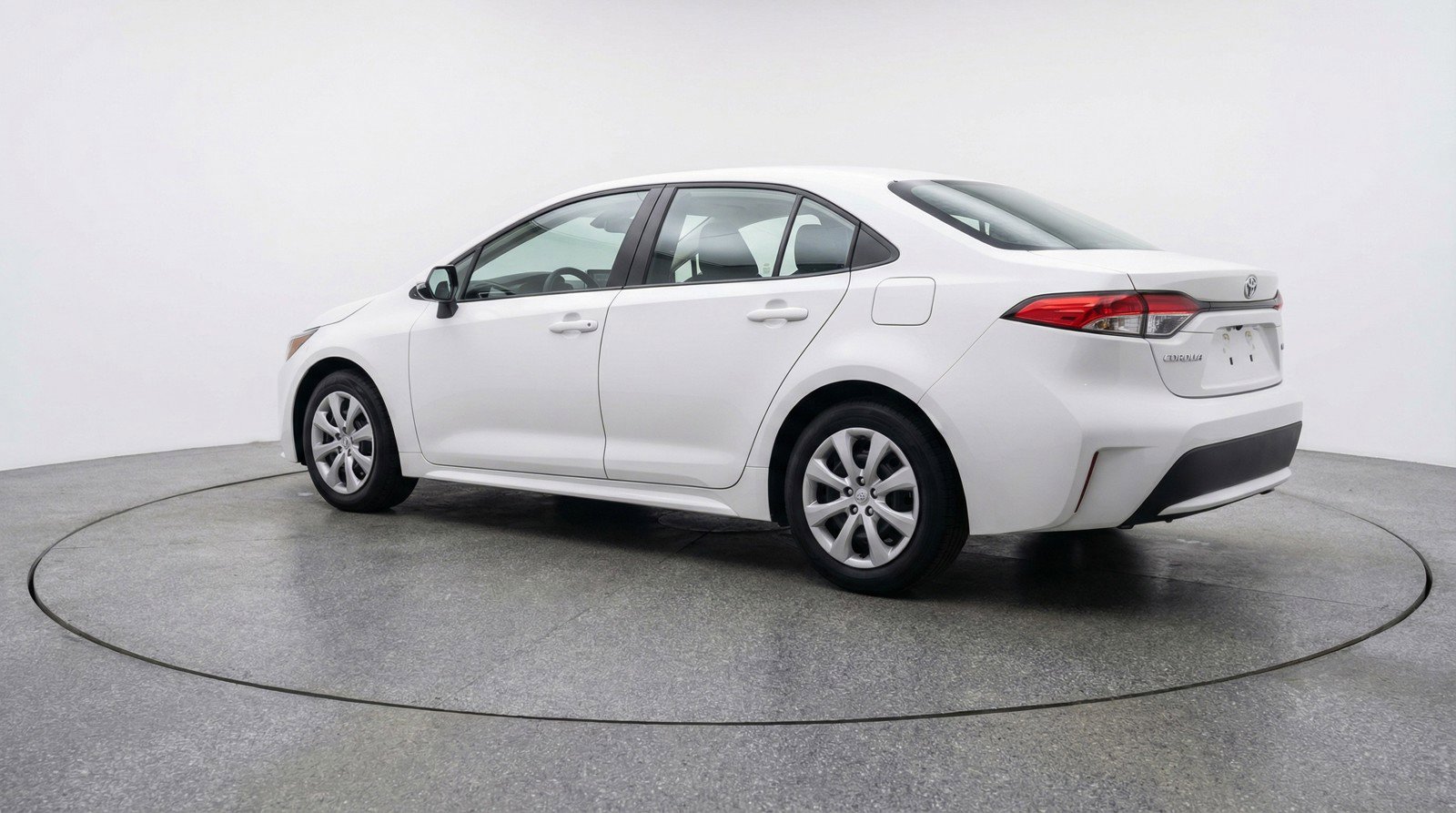 Used 2025 Toyota Corolla LE FWD image 6