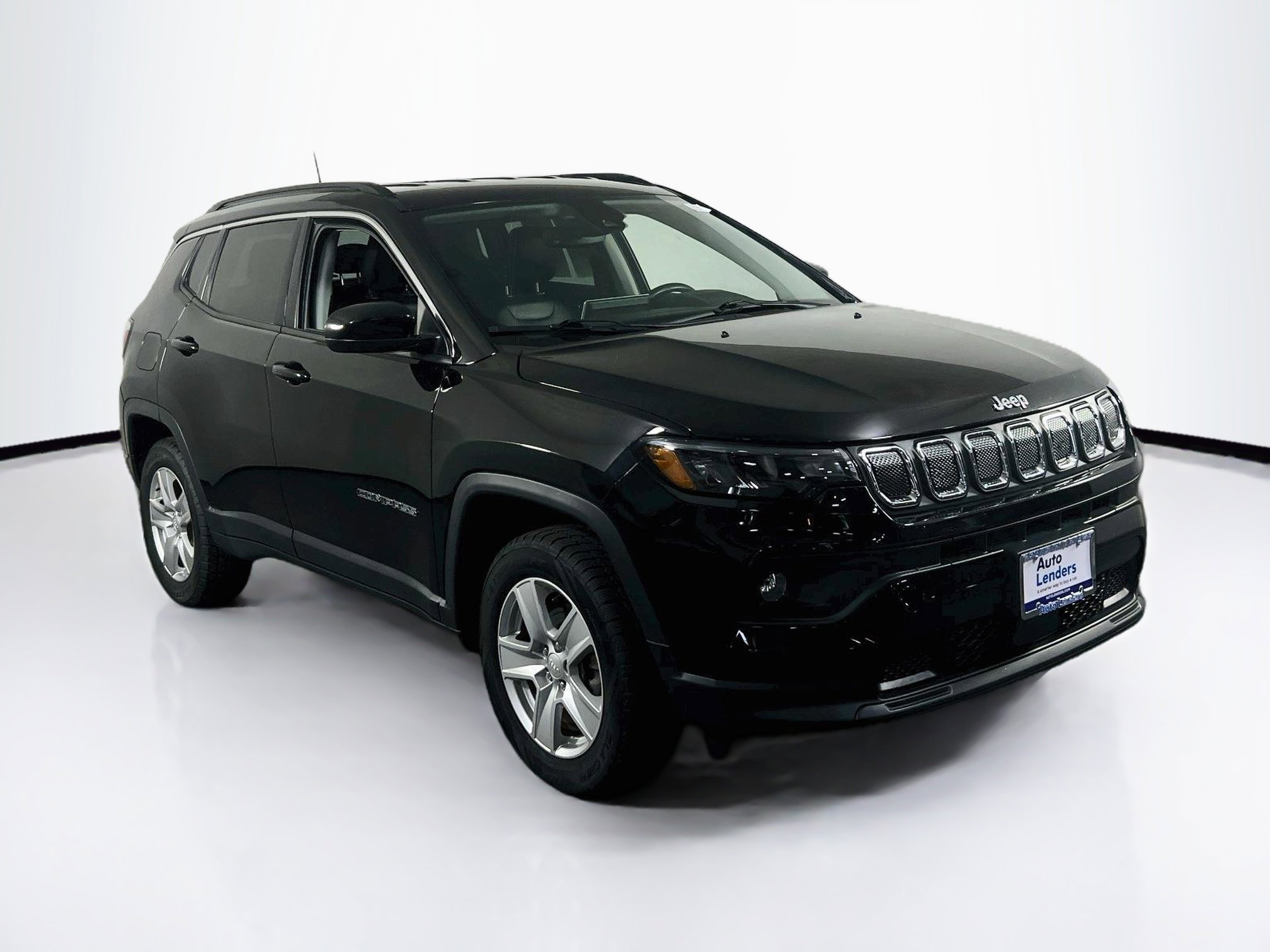 Used 2022 Jeep Compass Latitude w/ Convenience Group AWD/4WD image 3