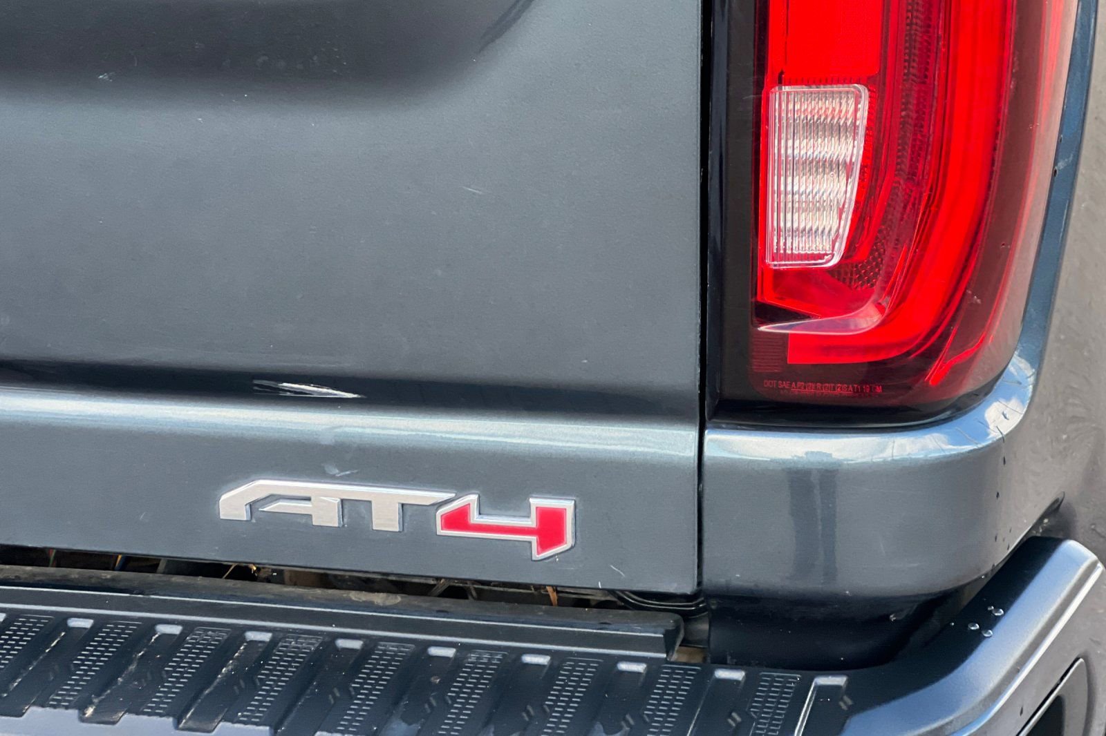 Used 2020 GMC Sierra 2500 AT4 w/ AT4 Premium Package image 27