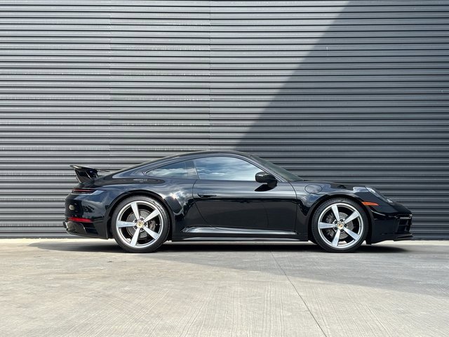 Certified 2021 Porsche 911 Carrera image 8