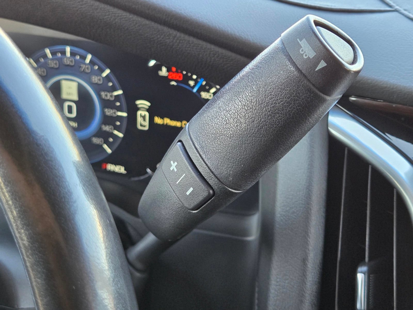 Used 2020 Cadillac Escalade Luxury RWD image 25