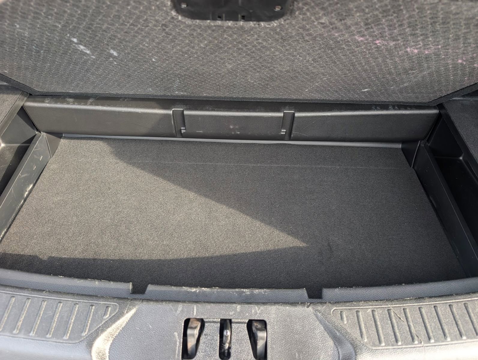 Used 2023 Ford Explorer Limited w/ Equipment Group 301A image 29