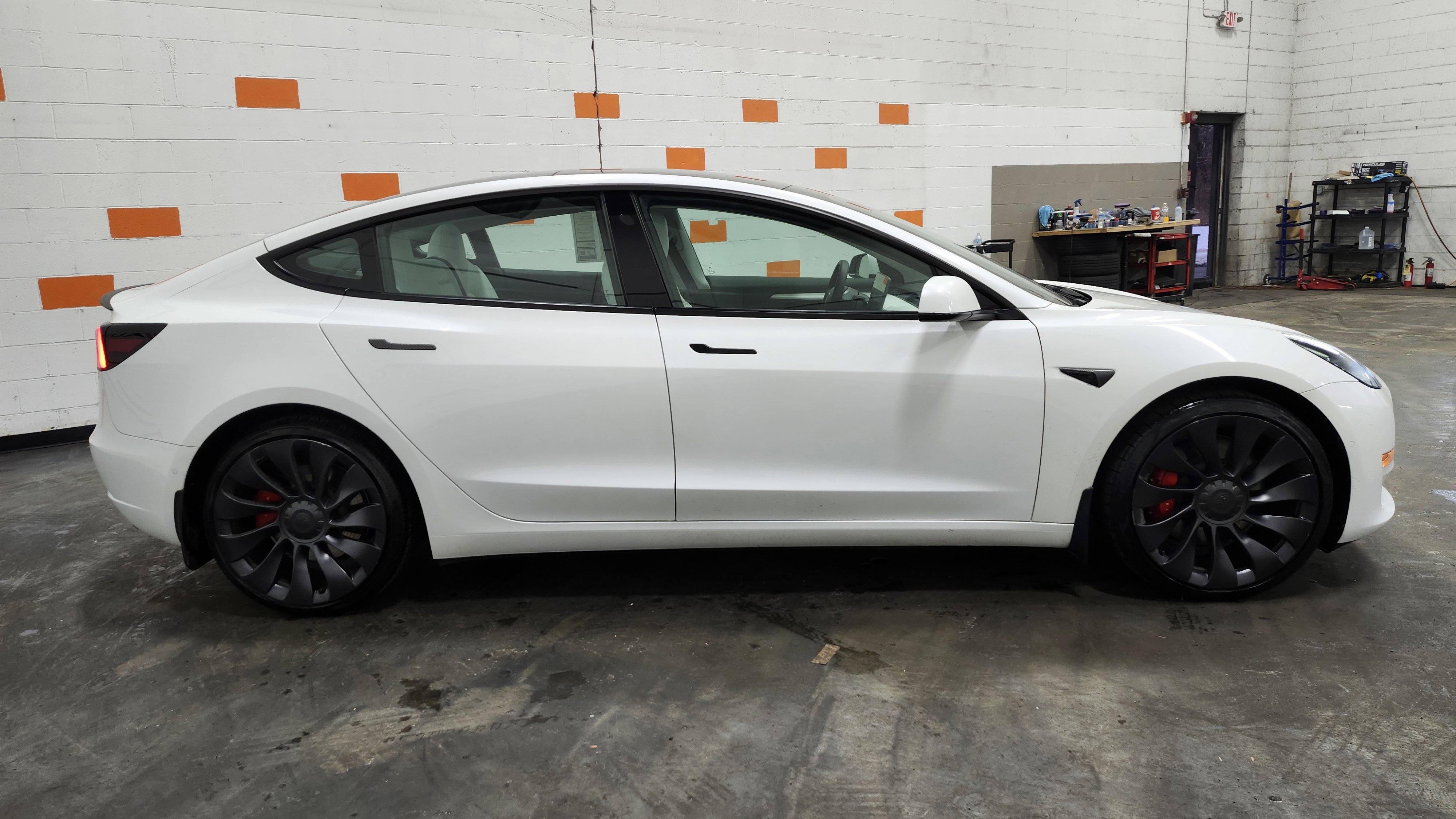 Used 2021 Tesla Model 3 Performance image 17