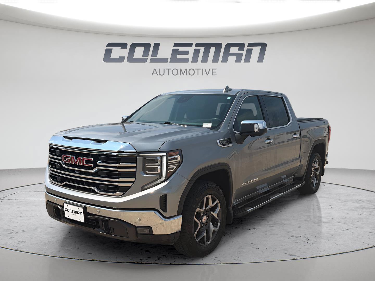 Used 2023 GMC Sierra 1500 SLT w/ SLT Premium Plus Package AWD/4WD image 1