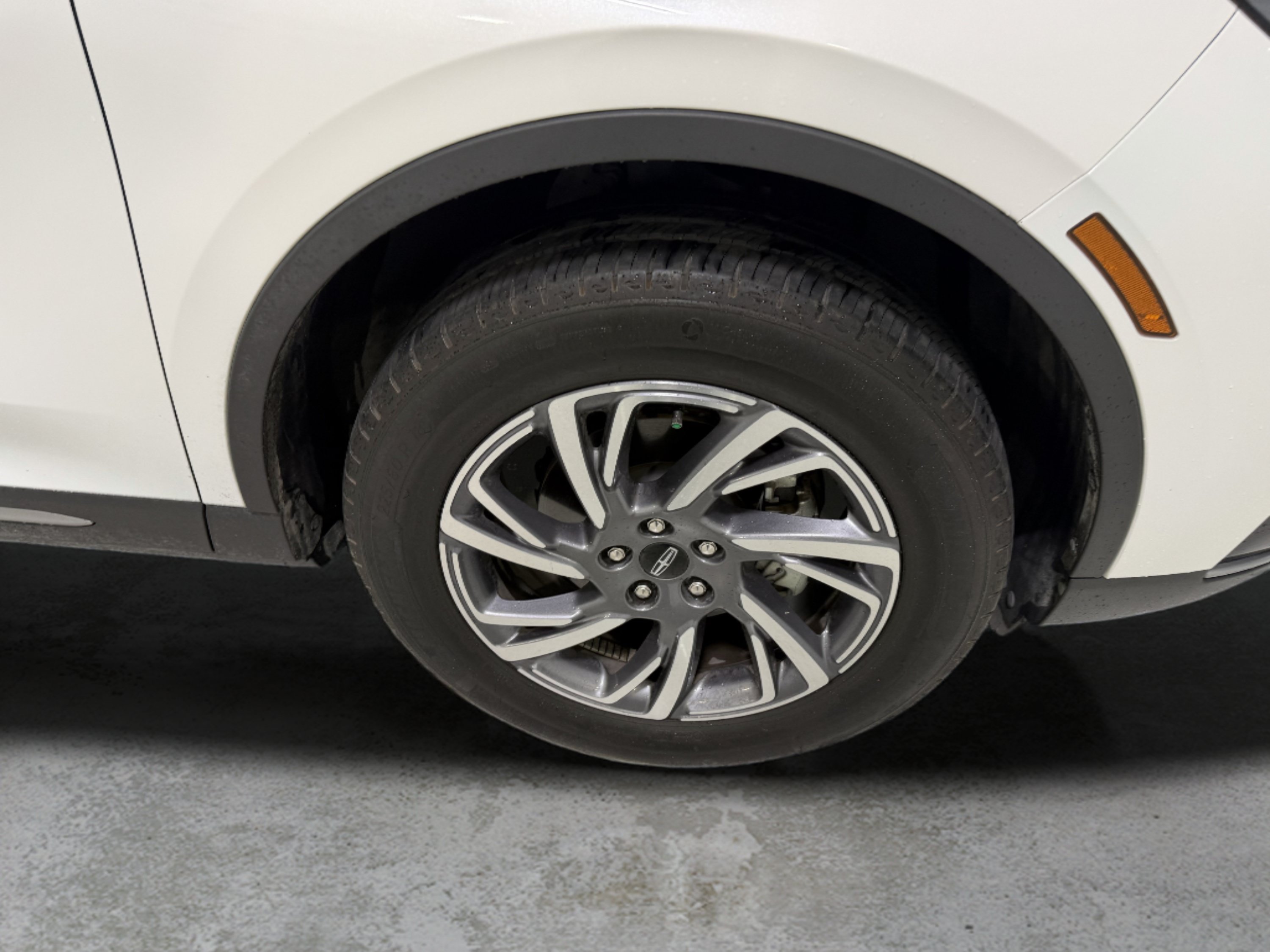 Used 2025 Lincoln Corsair FWD image 17