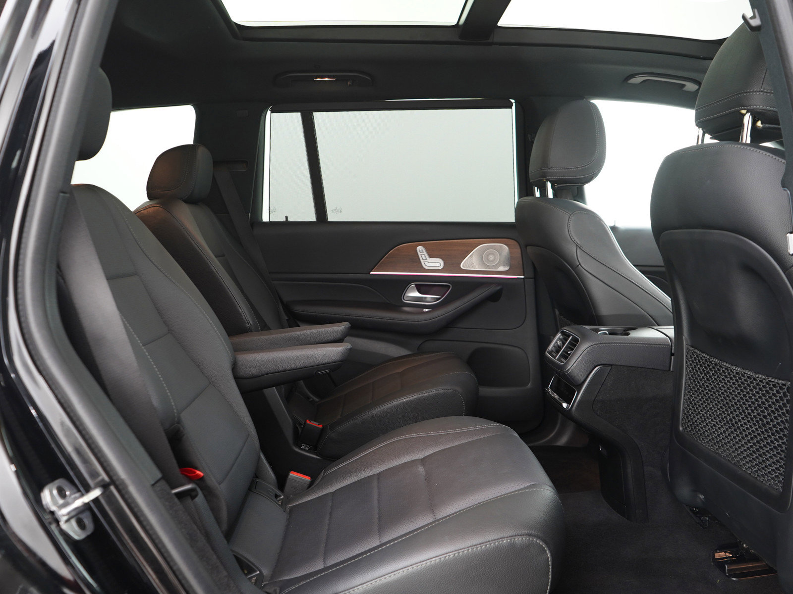 Used 2024 Mercedes-Benz GLS 450 4MATIC image 14