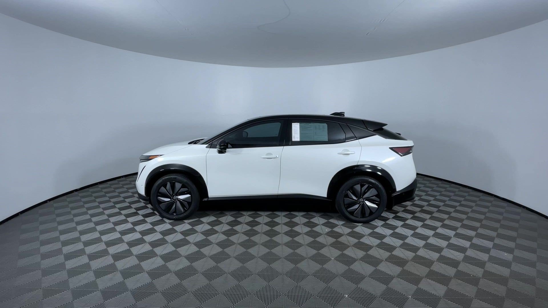 Certified 2024 Nissan Ariya AWD image 5