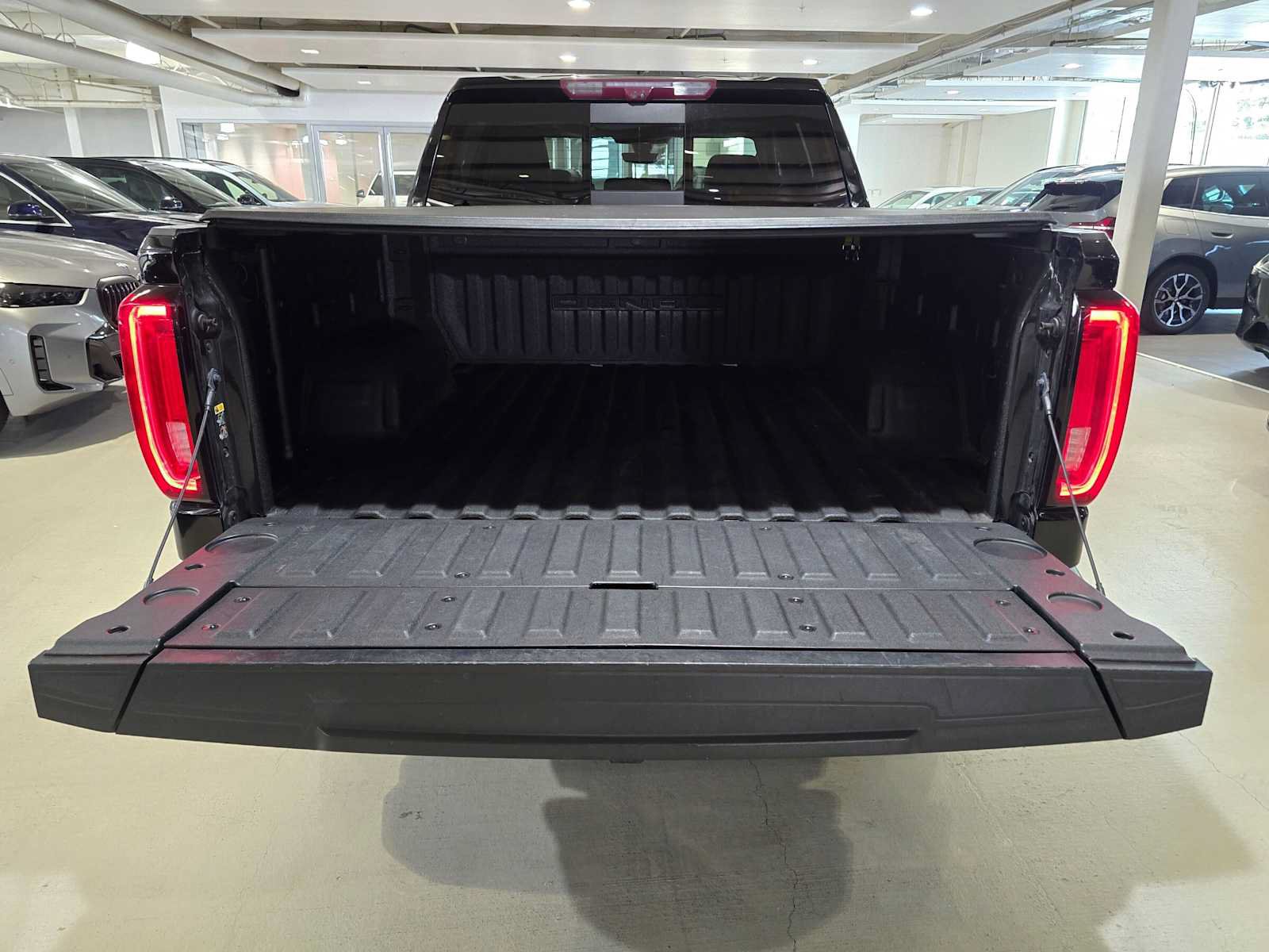 Used 2020 GMC Sierra 1500 Denali w/ Denali Ultimate Package AWD/4WD image 14