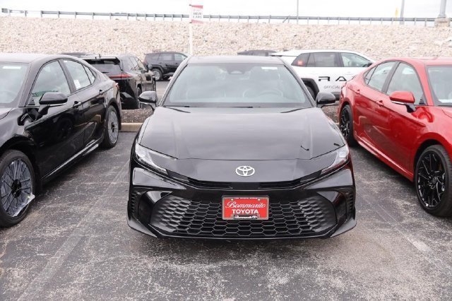 New 2026 Toyota Camry SE FWD image 3