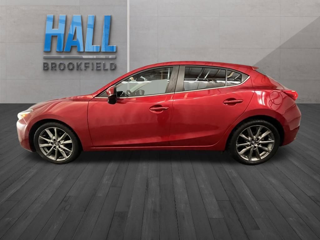 Used 2018 MAZDA MAZDA3 Grand Touring w/ Premium Equipment Package image 2