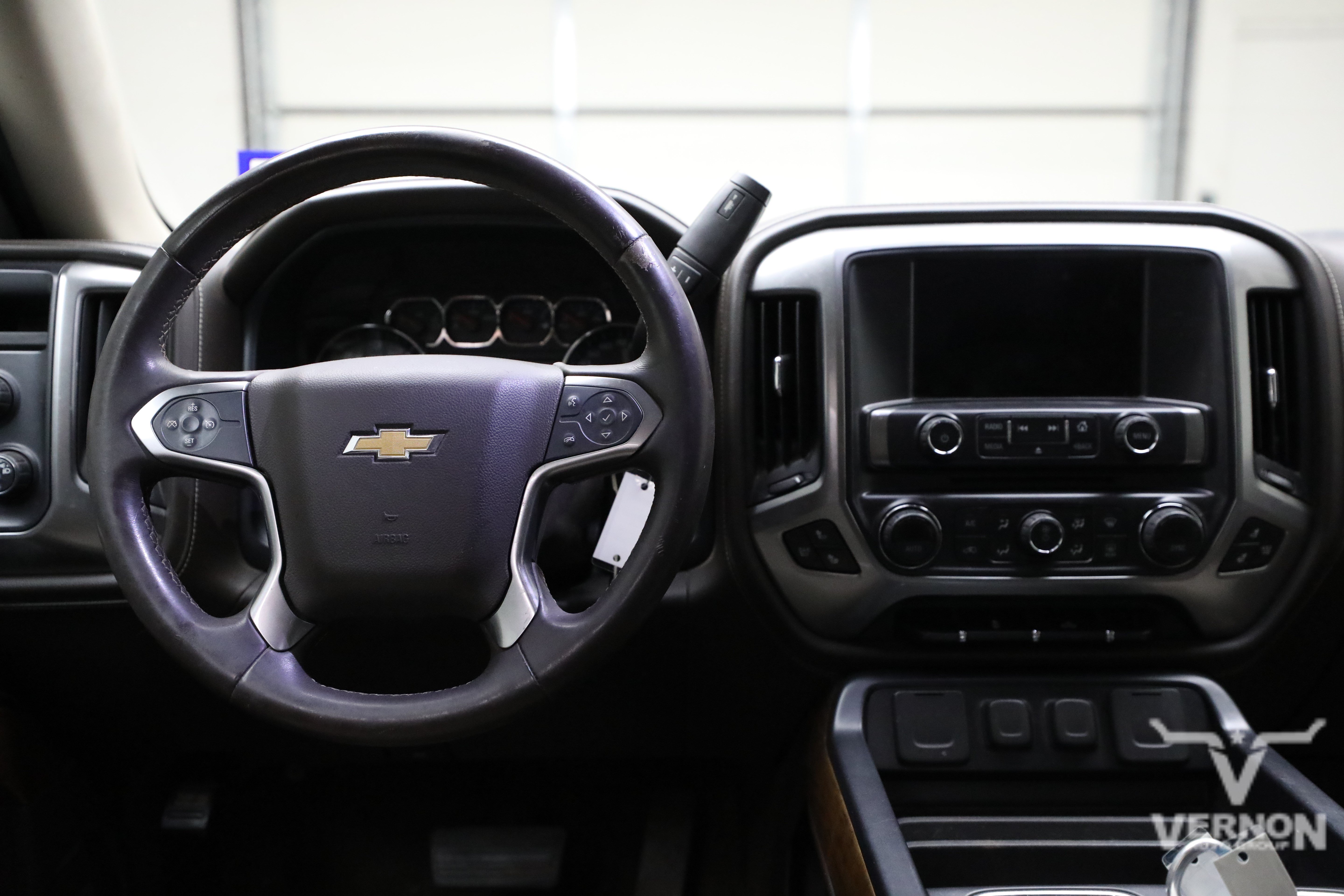 Used 2015 Chevrolet Silverado 1500 LTZ AWD/4WD image 8