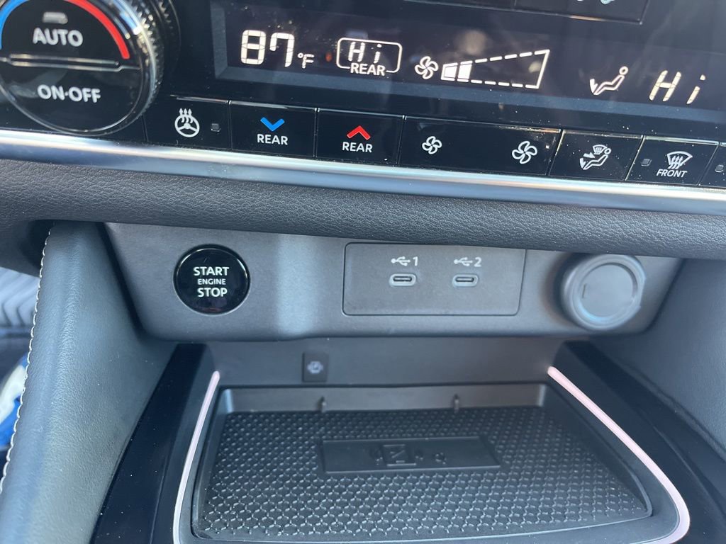 Used 2024 Nissan Rogue Platinum w/ Platinum Premium Package image 22