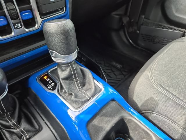 Used 2020 Jeep Wrangler Unlimited Sahara w/ Uconnect 4C Nav & Sound Group AWD/4WD image 31