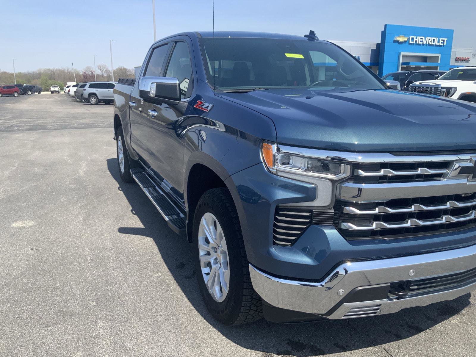 Used 2024 Chevrolet Silverado 1500 LTZ w/ LTZ Premium Package image 14