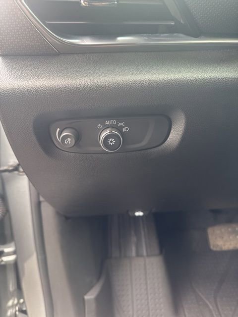 Used 2023 Chevrolet Traverse Premier w/ LPO, Floor Liner Package image 15