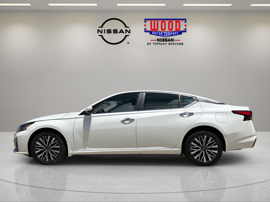 Used 2023 Nissan Altima 2.5 SV AWD/4WD image 5