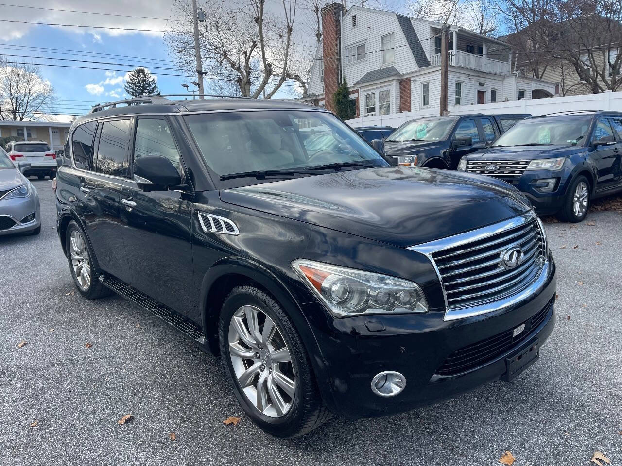 Used 2011 INFINITI QX56 Base 4x4 4dr SUV w/ Deluxe Touring Pkg image 8