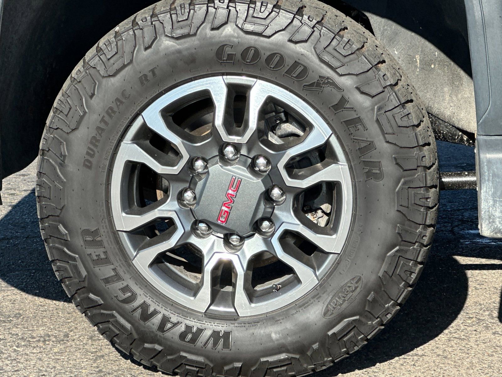 Used 2022 GMC Sierra 2500 SLE image 25