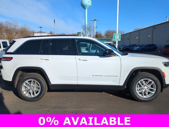 New 2026 Jeep Grand Cherokee Laredo image 3