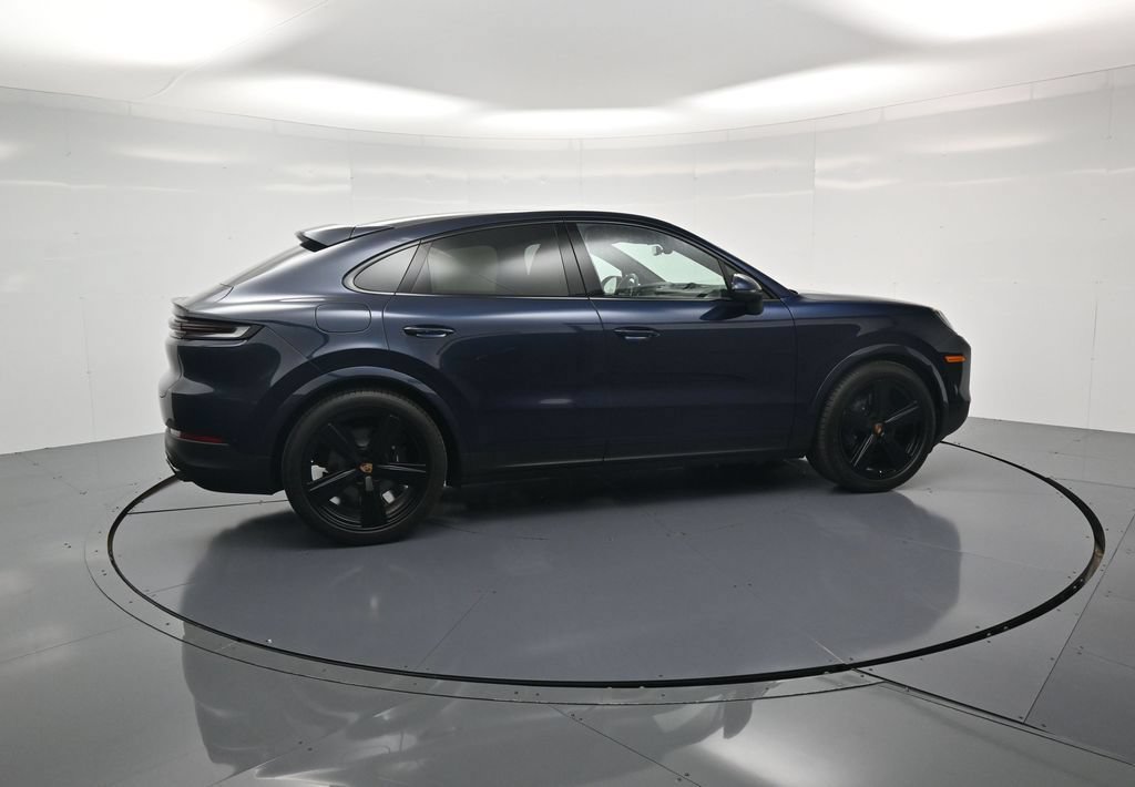 Certified 2025 Porsche Cayenne Coupe AWD/4WD image 45