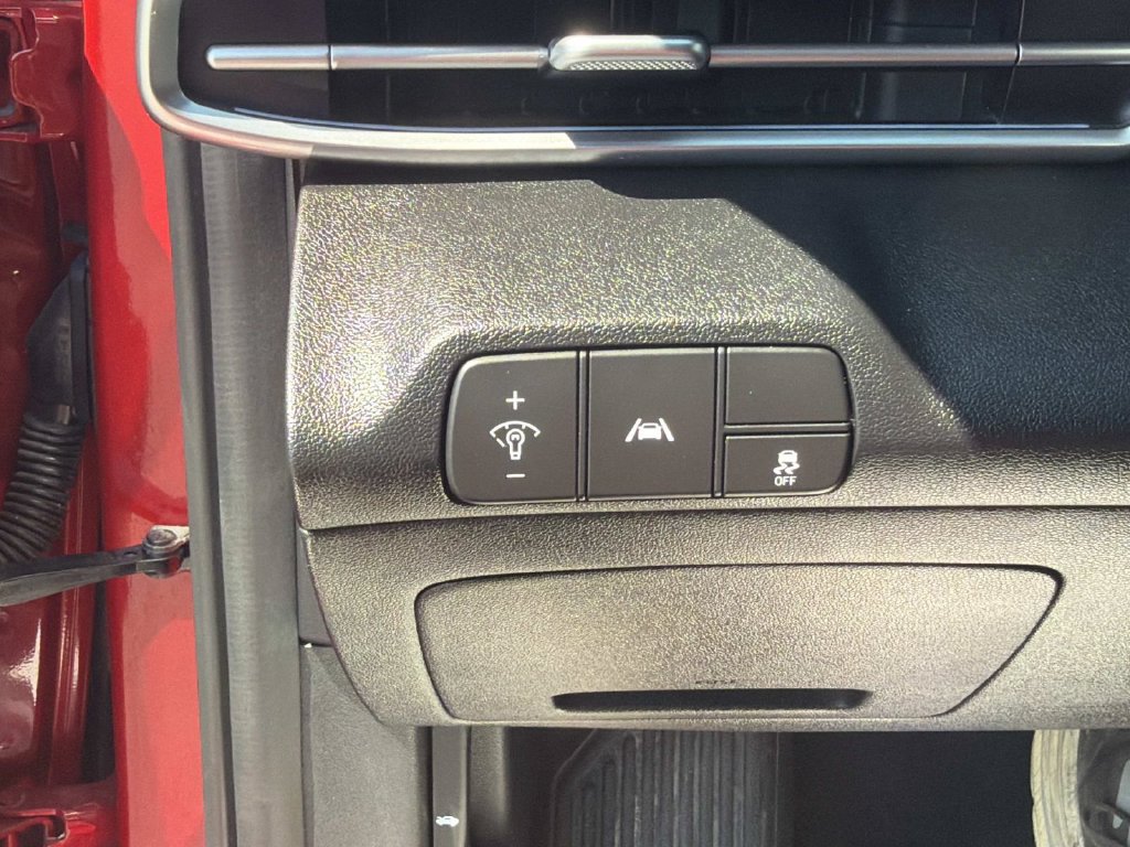 Used 2022 Hyundai Elantra Limited FWD image 36
