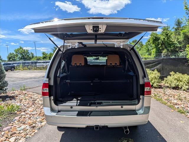 Used 2012 Lincoln Navigator L 4WD image 26