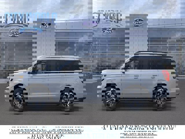 New 2026 Ford Expedition Active image 3