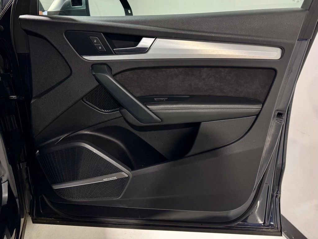 Used 2020 Audi SQ5 Premium Plus w/ Premium Plus Package image 26