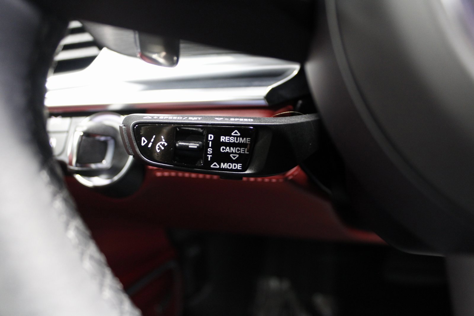 Certified 2022 Porsche Panamera 4 Platinum Edition image 30