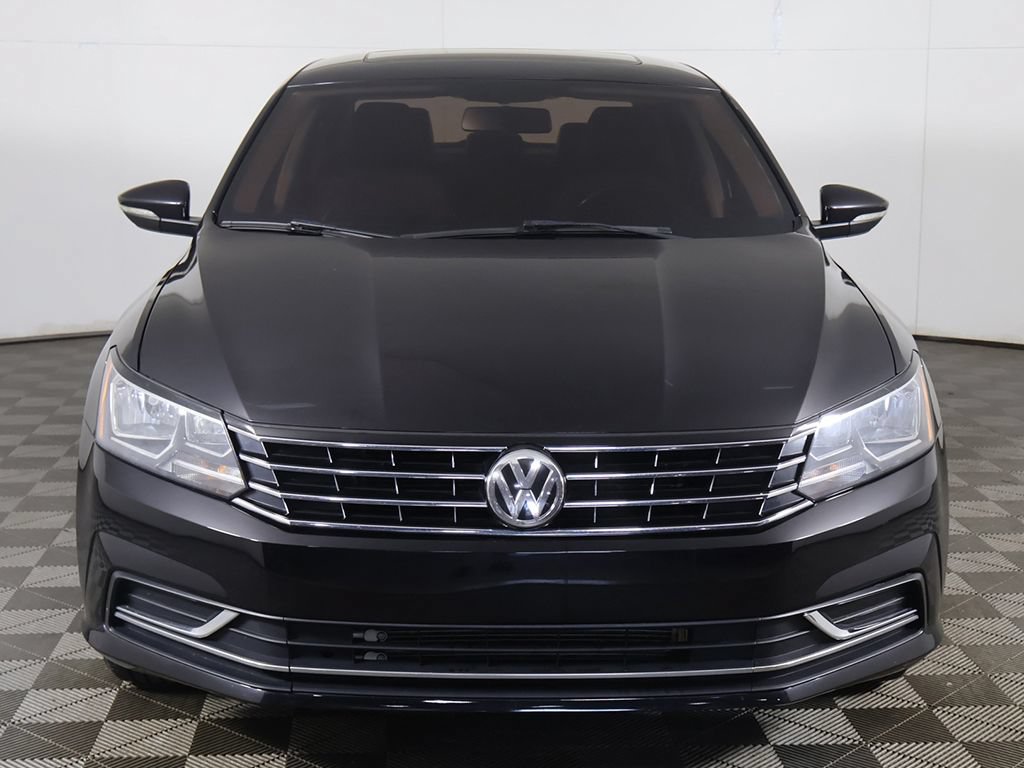Used 2017 Volkswagen Passat 1.8T SE FWD image 10